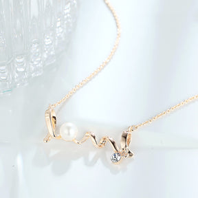 Pearl letter short necklace