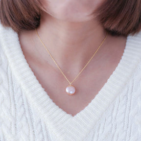 Baroque pearl necklace