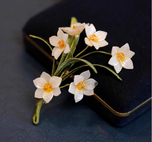 Hand-wrapped Daffodil Vintage Pins Accessorize Coat Accessories