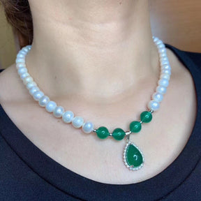 Natural freshwater pearl necklace