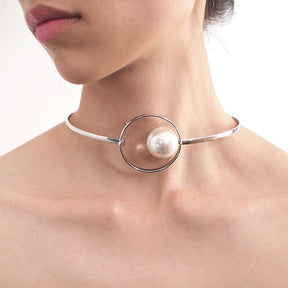 Geometric Pearl Necklace