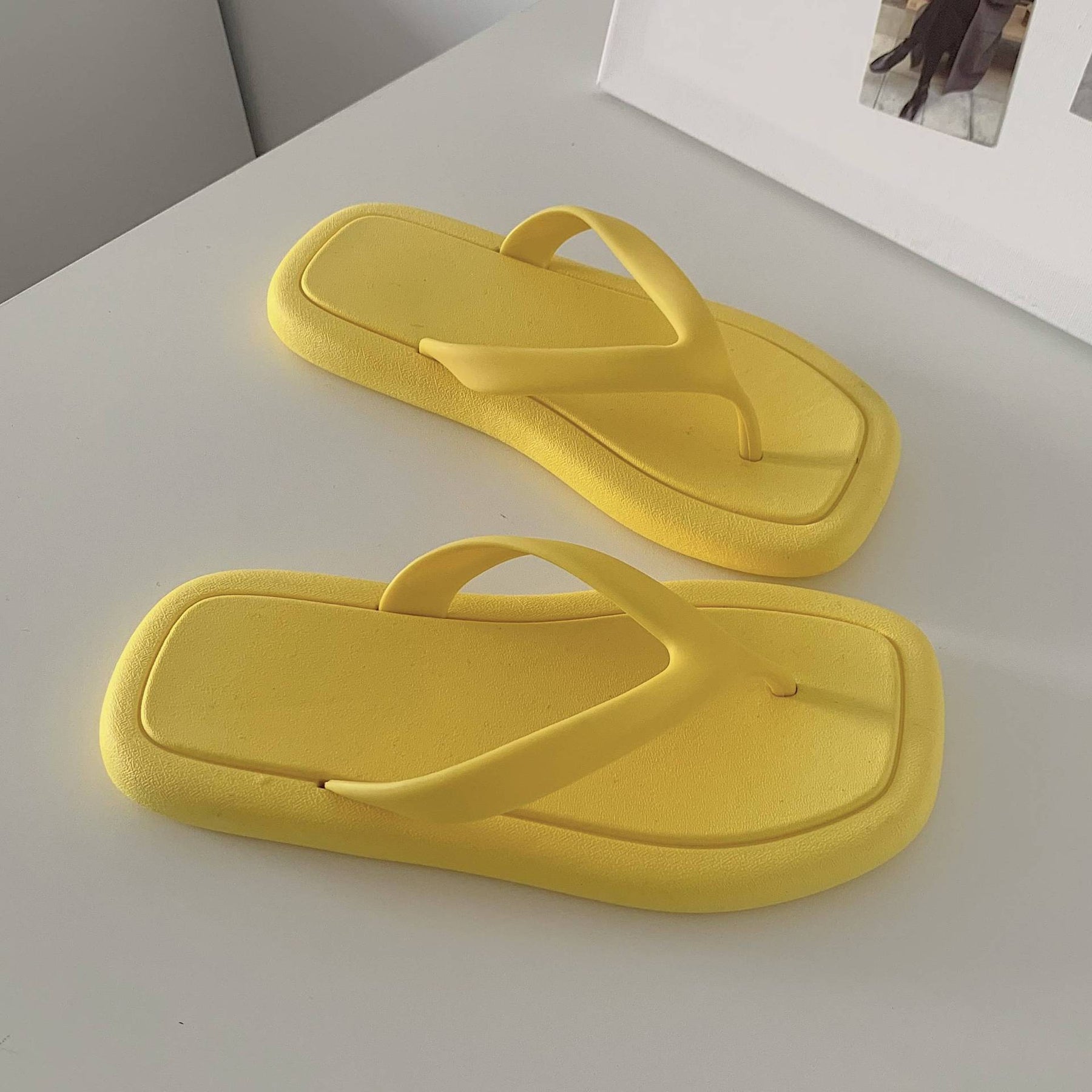 Fashion Solid Color Flip-flops Women's Soft Bottom Flip-flops
