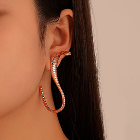 Antique Metal Snake-shaped Earrings In Europe And America
